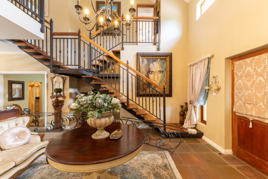 5 Bedroom Property for Sale in Northcliff Western Cape